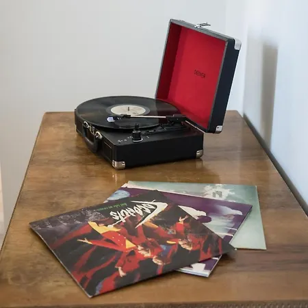 Niochori Heritage: The Pianist Lejlighed