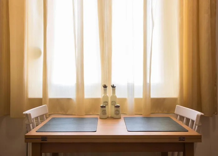 Apartament Niochori Heritage: The Pianist